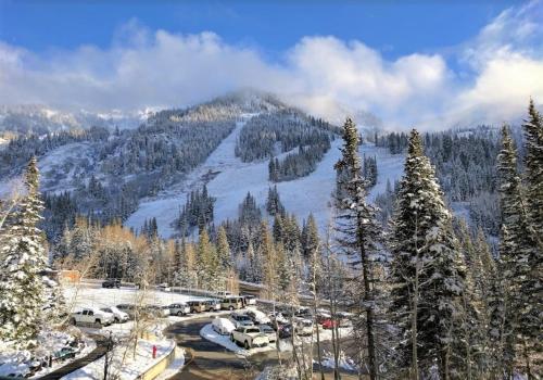 Skats, Condo Right on the Snowbird Slopes! in Snowbird Lodge (UT)
