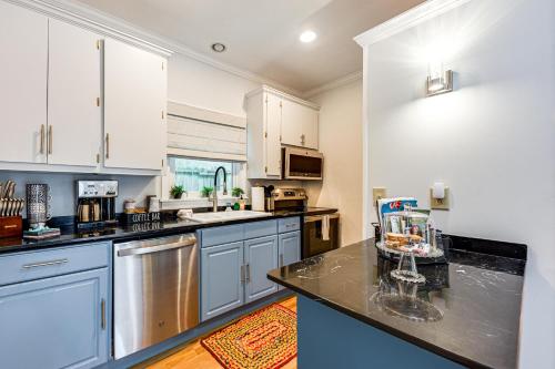 Cute Georgetown Villa < 1 Mi to Historic District in 喬治敦 (SC)