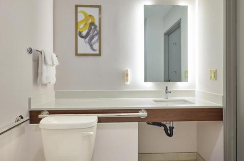 Comfort Suites Springfield RiverBend Medical - image 44