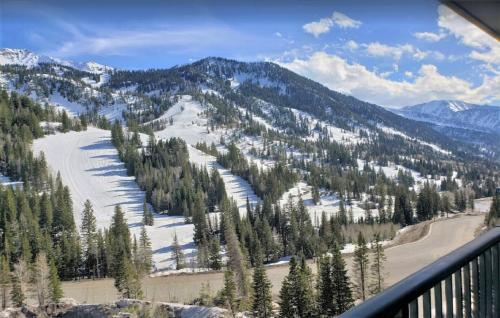 Balkons/terase, Condo Right on the Snowbird Slopes! in Snowbird Lodge (UT)