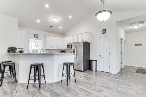 Savannah Lakes Village Home Golf and Hike! in McCormick, USA