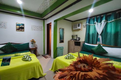 2 double beds