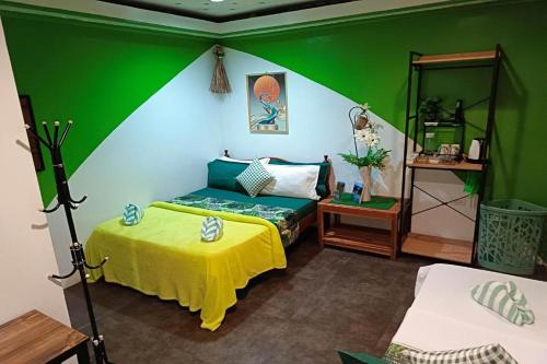 room detail thumbnail 2