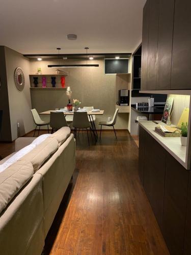 Hermoso departamento moderno 2D en Obrajes