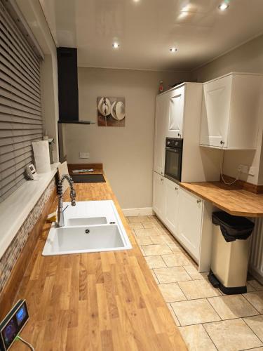Lovely king size room in Stanley county Durham in Chester-le-Street