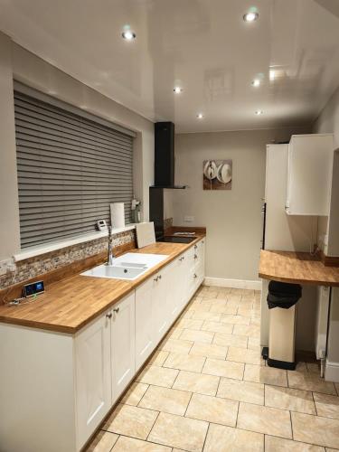 Lovely king size room in Stanley county Durham in Chester-le-Street