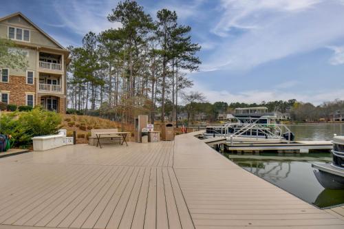Condo on Lake Oconee Unobstructed Big Water Views in 格林斯伯勒