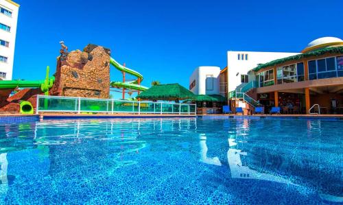 Las Palmas 2BR 2BA Suite Ground Floor- D101 – khách sạn tại Sandy Beach