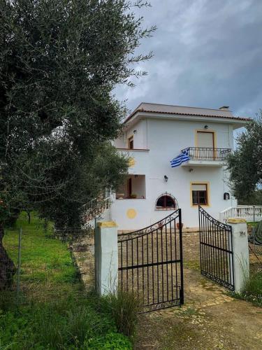 TheVVstory ,, Lovely Home Stay - Close to town and Nature - Αργάσι
