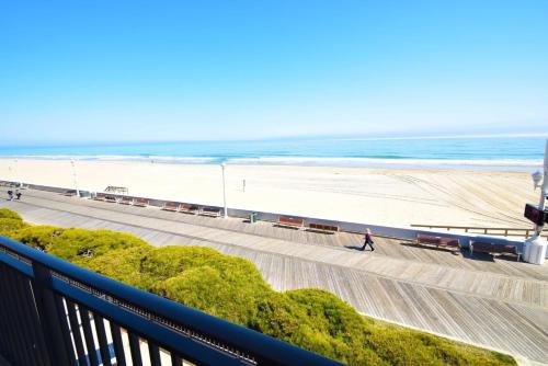 Ocean Hideaway 211 - image 4