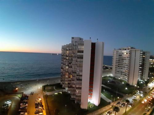 Departamento 2 dormitorios frente al mar con estacionamiento - image 3