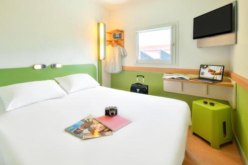 Guestroom, ibis Budget Beaune in Beaune City Center