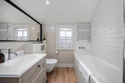 Woodside Cottage - image 4