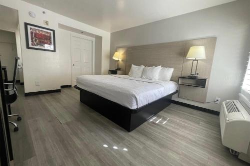 Howard Johnson by Wyndham Tempe University/Phoenix in Tempe North ASU