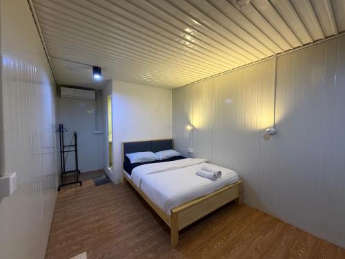 5 Minutes Airport Lodge in Kepayan