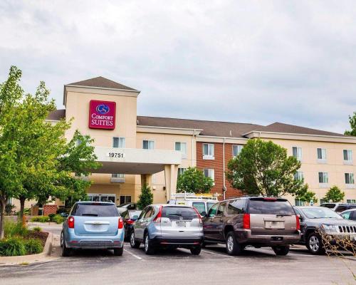 Comfort Suites - Independence - image 42