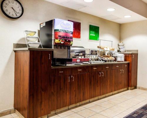 Comfort Suites - Independence - image 21