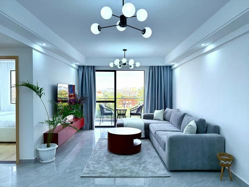 Pearl Luxe Homes at Orchid Residency - Spacious 2BR in Westlands With Pool, Gym, Rooftop views & bre – khách sạn tại Groganville