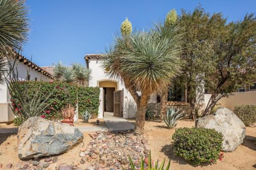 Desert Spring by Fieldtrip 8Bd Resort with Pool Spa Casita, Indio (photo 6)