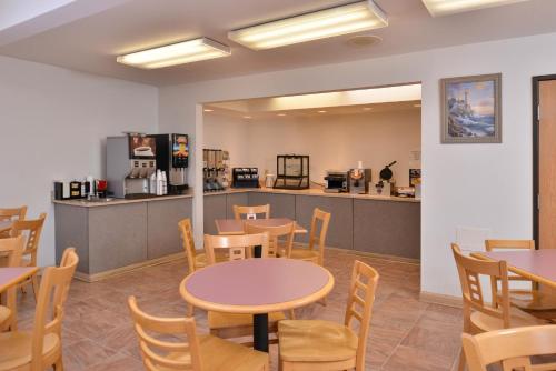 อาหารและเครื่องดื่ม, Americas Best Value Inn Birch Run in เบิร์ช รัน (MI)