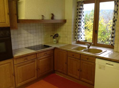 virtuve, Les 23 Muriers in Chauzon