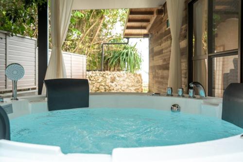 simAsim Cottage Kouri in Nakijin