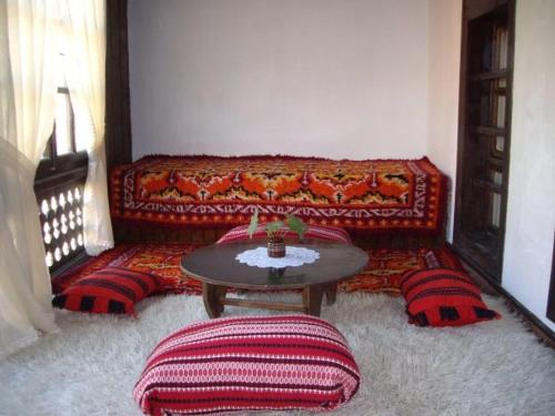 Popsokol House - image 4