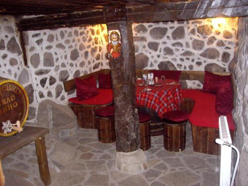 Popsokol House - image 5