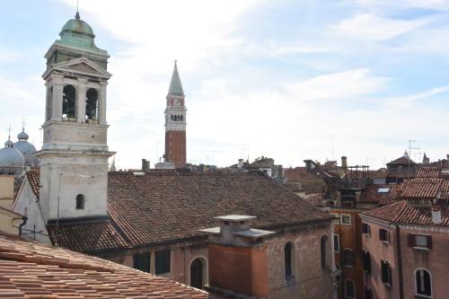 Hotel San Zulian - image 14