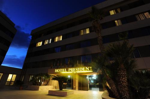 Hotel President - image 6