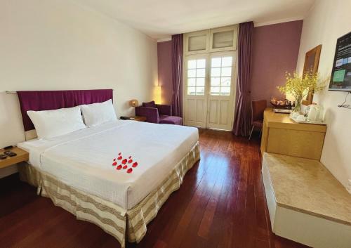 room detail thumbnail 0