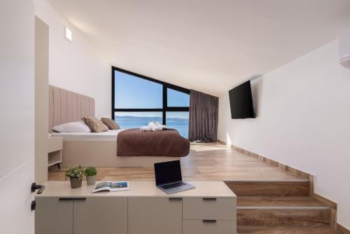 Residence Number XI - Beachfront Luxury Apartments with Pool 2