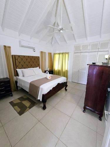 PaPaya Villa - Coolshade - Richmond Estate - Pool Access in Plantation Village