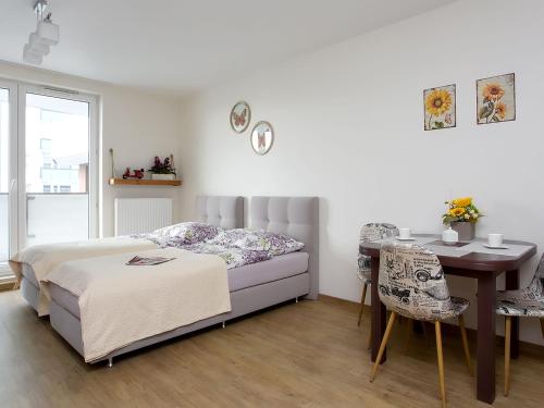 Manhattan Place Apartament, Varšava