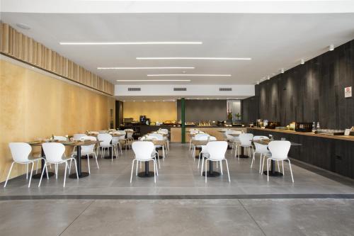 Ēdiens un dzērieni, CUBIK inn Design Rooms in Gravina Di Catania