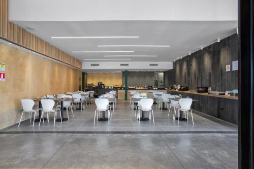 Ēdiens un dzērieni, CUBIK inn Design Rooms in Gravina Di Catania