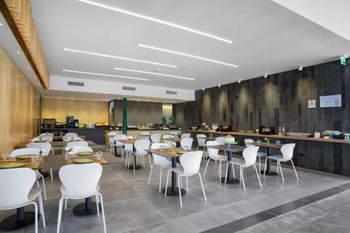 Ēdiens un dzērieni, CUBIK inn Design Rooms in Gravina Di Catania