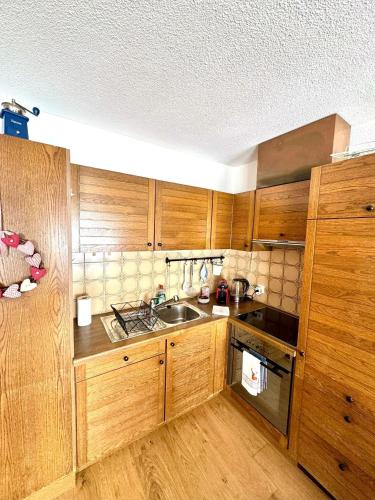 Family-Friendly Mörlialp Flat with Views (Family-Friendly Morlialp Flat with Views) in Гісвіль
