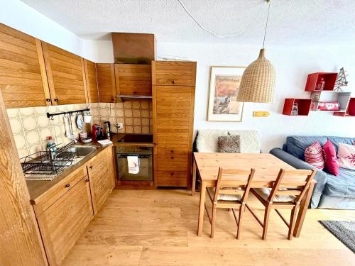 Family-Friendly Mörlialp Flat with Views (Family-Friendly Morlialp Flat with Views) in Гісвіль