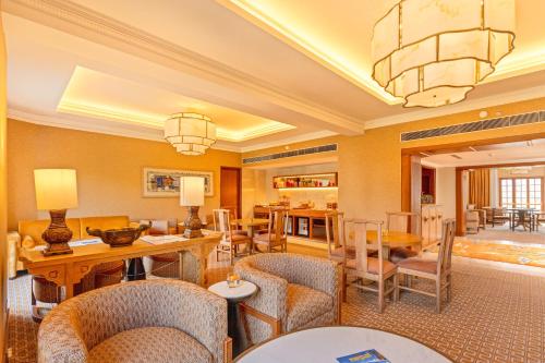 Club Shangrila King