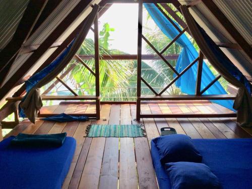 Ohana Beach Hostel Bungalows & dortoir in Tahiti