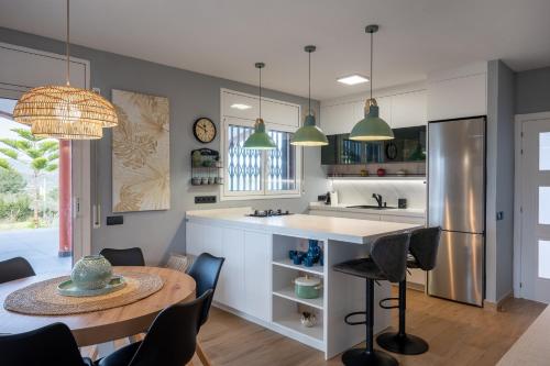 virtuve, AT001 Green Gaià - Exclusivity, nature and comfort (AT001 Green Gaia - Exclusivity, nature and comfort) in Casas de Virgili