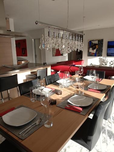 Luxury Penthouse 4 Bedroom 8 Min walk to WEF Davos