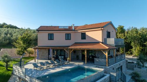 Villa Dominika by Villas Guide in Brkac