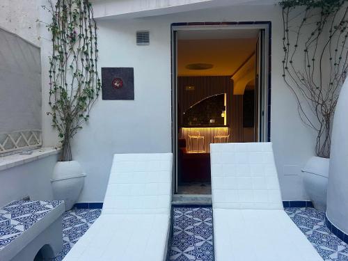 Programlehetőségek, Vinny's Relais in Vietri Sul Mare