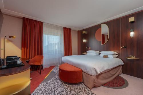 room detail thumbnail 0