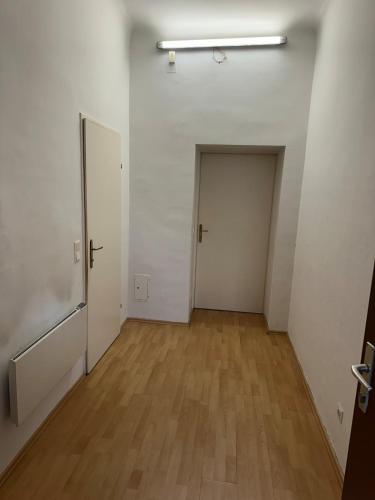 Cozy apartment in the heart of the city - image 6