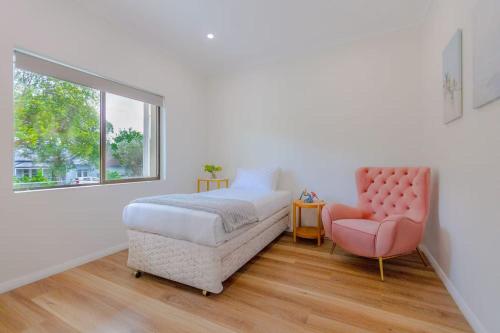 Renovated House in Concord Near Train & Parking in Drummoyne