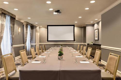 Martinique New York on Broadway, Curio Collection by Hilton - Meeting room / ballrooms