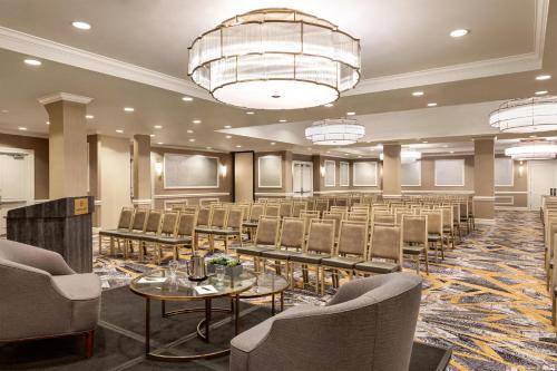 Martinique New York on Broadway, Curio Collection by Hilton - Meeting room / ballrooms